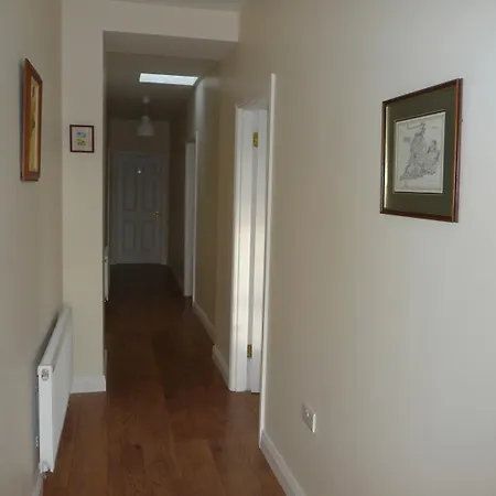 Cois Na Habhann Oda ve Kahvaltı 3*